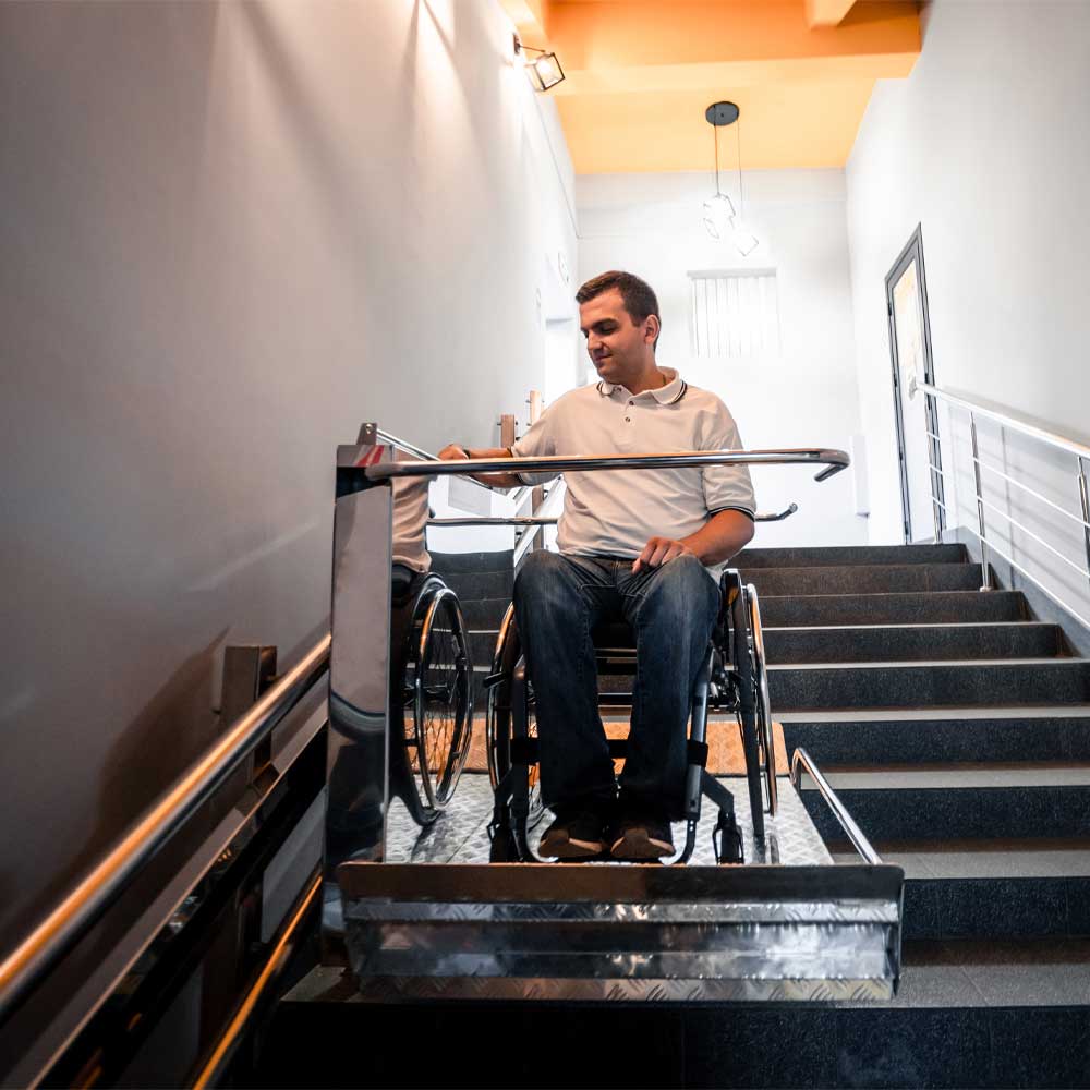 Monte-escalier pour personnes âgées : la sécurité avant tout